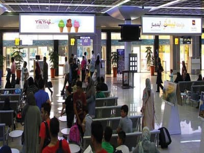 بیلبورد سالن ترانزیت فرودگاه، بالای گیت خروجی - تابلو دوم