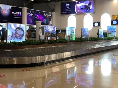 بیلبورد سالن ورودی، تابلو روی نوار نقاله شماره 1 - VT5