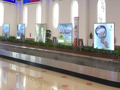 بیلبورد سالن ورودی، تابلو روی نوار نقاله شماره 2 - VT9