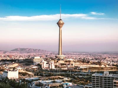 تبلیغات محیطی و محاطی برج میلاد